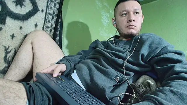 sweet cock28 online show from November 10, 4:12 pm