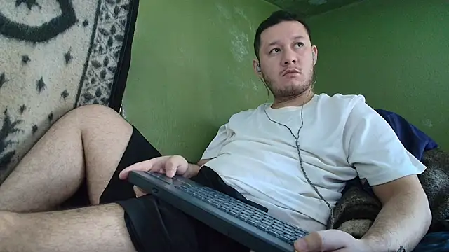 sweet cock28 online show from September 25, 3:40 pm