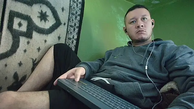 sweet cock28 online show from December 1, 3:24 pm