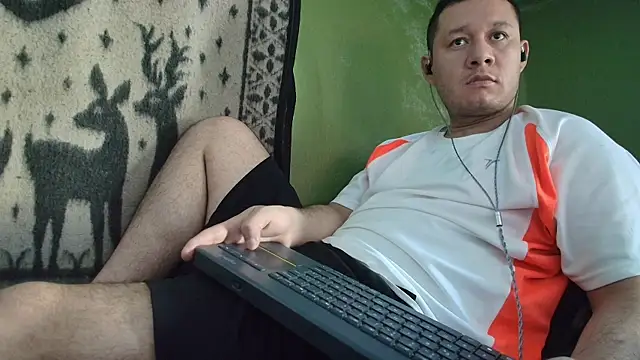 sweet cock28 online show from April 21, 3:18 pm