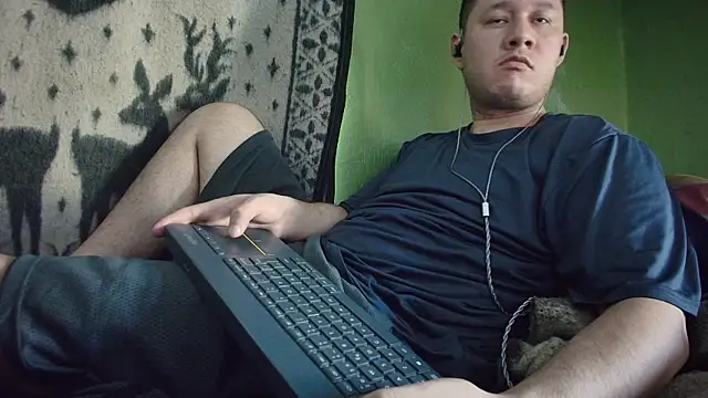 sweet cock28 online show from May 20, 3:20 pm
