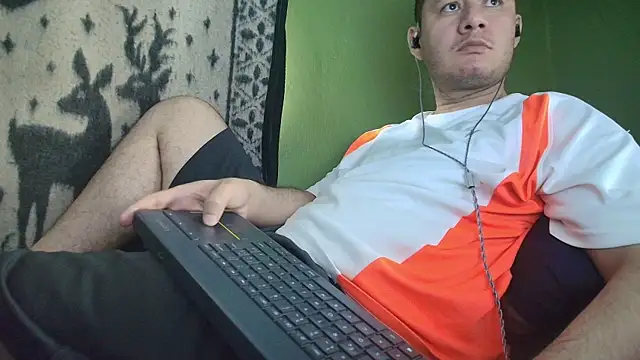 sweet cock28 online show from June 24, 3:10 pm