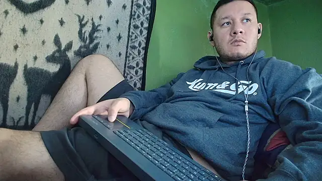 sweet cock28 online show from March 21, 3:27 pm