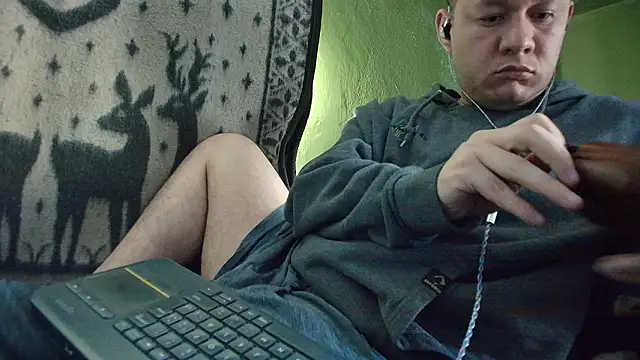 Snapshot of sweet_cock28 chatting on February 23, 3:12 pm sweet cock28 online show from February 23, 3:12 pm