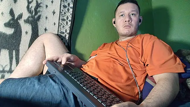 Snapshot of sweet_cock28 chatting on February 18, 3:37 am sweet cock28 online show from February 18, 3:37 am