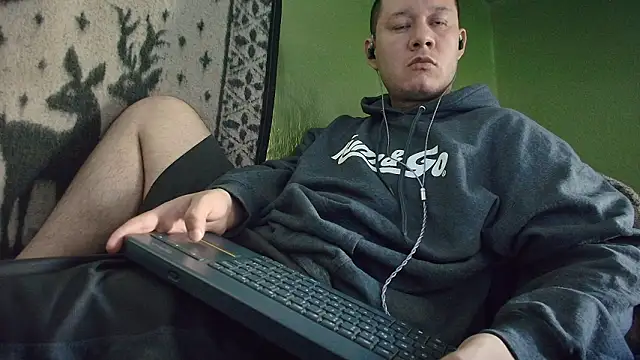 sweet cock28 online show from March 23, 3:23 pm