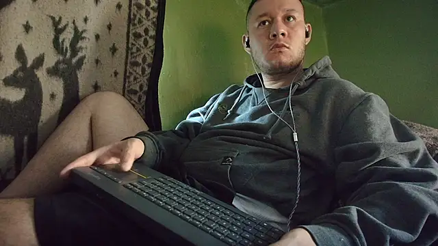 sweet cock28 online show from March 8, 2:09 pm