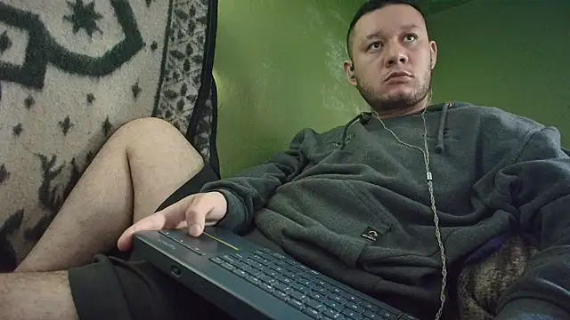 sweet cock28 online show from November 14, 3:26 pm