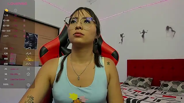 Sweet Coral  online show from May 5, 12:35 am