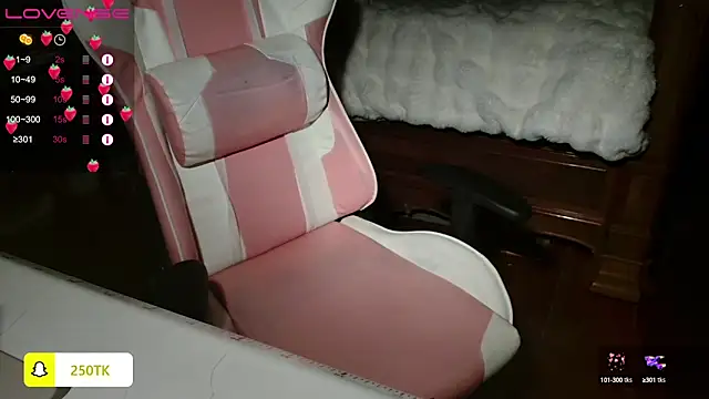 Snapshot of Thepanthera chatting on December 17, 3:38 pm Thepanthera online show from December 17, 3:38 pm