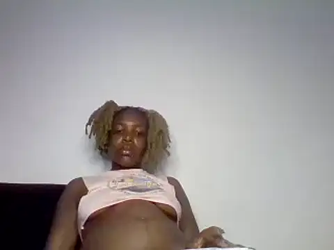 Snapshot of squirydol chatting on January 9, 3:01 pm squirydol online show from January 9, 3:01 pm