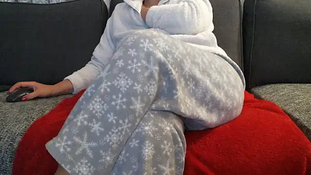 mysteriouscouple001 online show from March 29, 9:05 pm