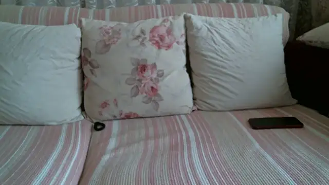 Snapshot of mysteriouscouple001 chatting on February 8, 10:39 am mysteriouscouple001 online show from February 8, 10:39 am