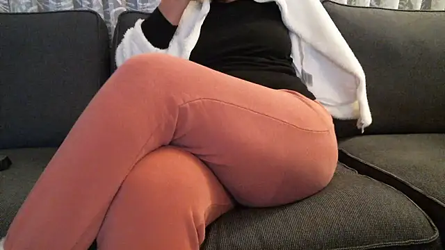 mysteriouscouple001 online show from March 8, 12:16 am