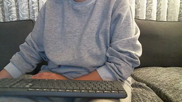 mysteriouscouple001 online show from February 8, 7:00 pm