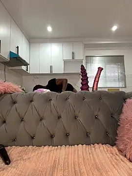 Yung-Missy online show from March 21, 1:59 pm