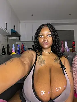 Yung-Missy online show from February 26, 6:30 pm