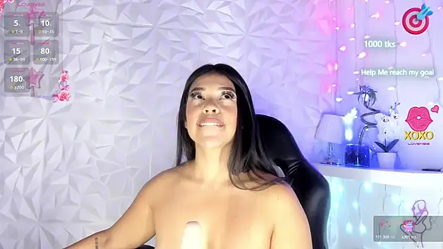 Snapshot of Valetigomez chatting on March 18, 10:04 pm Valetigomez online show from March 18, 10:04 pm