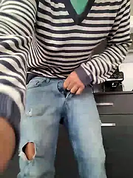 Snapshot of patriciajoy20 chatting on October 12, 8:37 am patriciajoy20 online show from October 12, 8:37 am