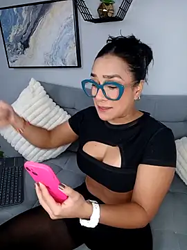 Amber Etan online show from April 21, 2:01 pm