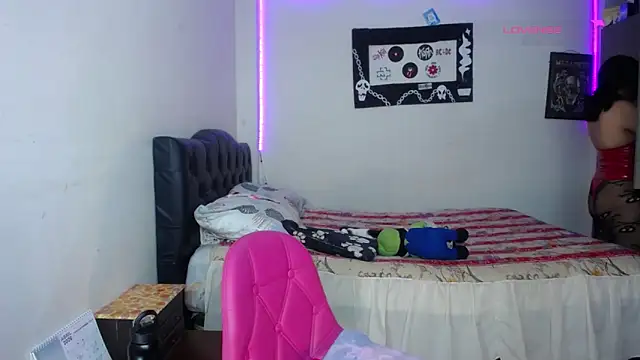 Snapshot of pinky_violeta chatting on April 26, 12:52 am pinky violeta online show from April 26, 12:52 am