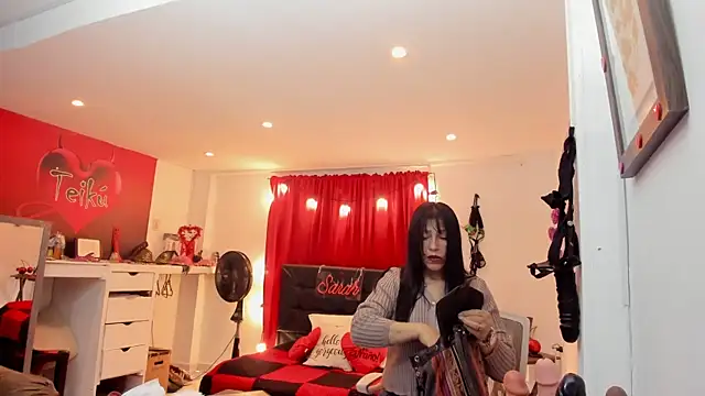 Sarah teiku online show from March 27, 6:09 pm