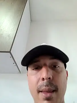 axeldaviid online show from March 22, 2:18 pm