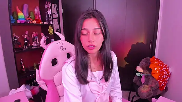 amber yull online show from January 10, 2:34 pm