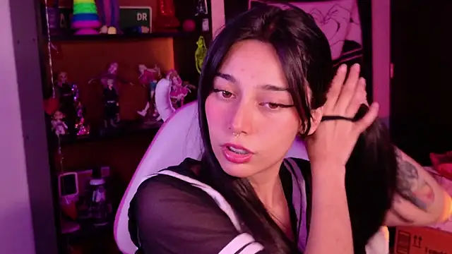 Snapshot of amber_yull chatting on June 20, 1:21 am amber yull online show from June 20, 1:21 am
