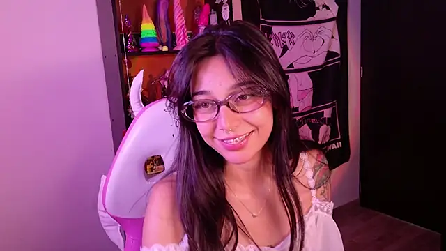 Snapshot of amber_yull chatting on June 2, 6:19 pm amber yull online show from June 2, 6:19 pm