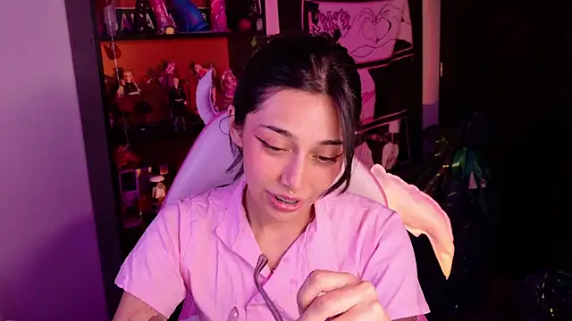 Snapshot of amber_yull chatting on June 28, 2:18 am amber yull online show from June 28, 2:18 am
