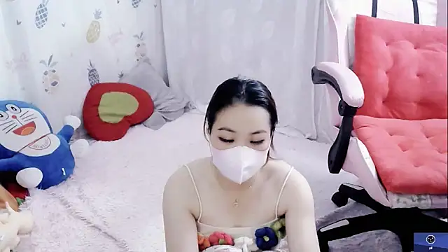 Snapshot of -R-Mai- chatting on December 8, 2:41 pm -R-Mai- online show from December 8, 2:41 pm