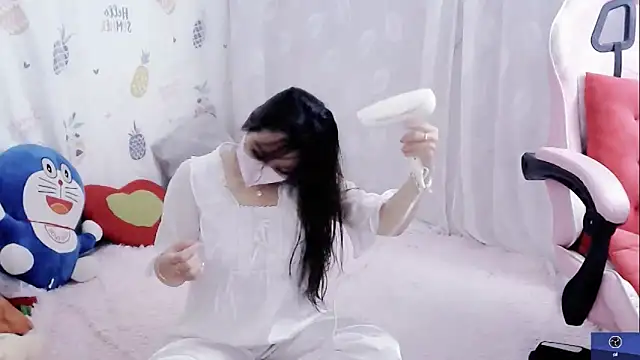 Snapshot of -R-Mai- chatting on December 5, 2:28 pm -R-Mai- online show from December 5, 2:28 pm