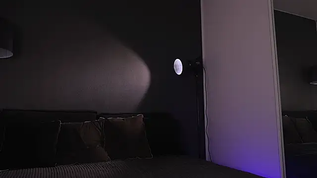  iammary online show from February 9, 4:05 pm