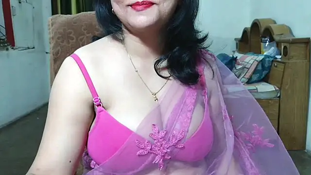 Snapshot of Cute_Mahi22 chatting on October 9, 5:24 pm Cute Mahi22 online show from October 9, 5:24 pm