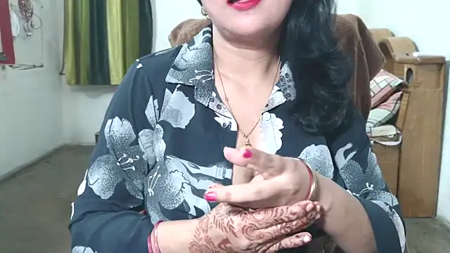 Cute Mahi22 online show from May 3, 6:22 pm