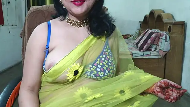 Snapshot of Cute_Mahi22 chatting on September 11, 6:41 pm Cute Mahi22 online show from September 11, 6:41 pm