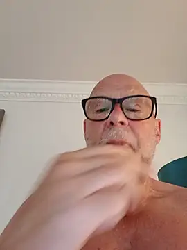Tempted1973 online show from May 26, 4:54 am