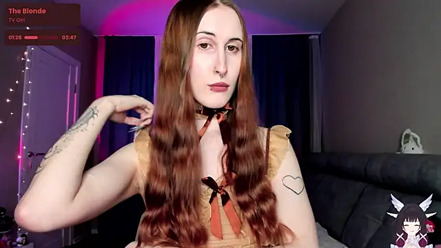 p1nkypaws online show from May 28, 9:21 pm