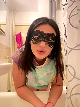 Sarahkhaalifa online show from December 1, 8:53 pm