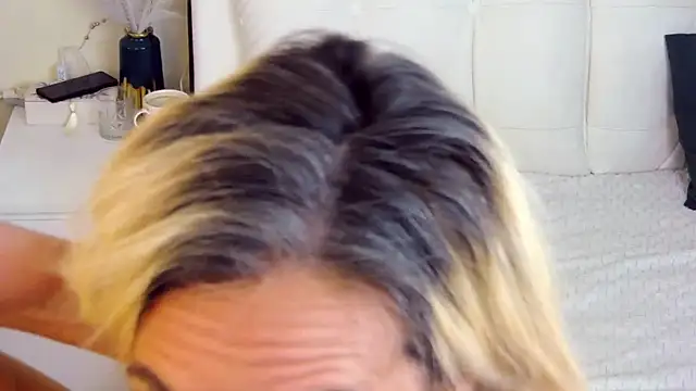 Snapshot of SashaAllford chatting on November 12, 5:39 pm SashaAllford online show from November 12, 5:39 pm