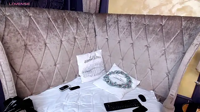 SensualPenelope online show from January 10, 8:04 pm