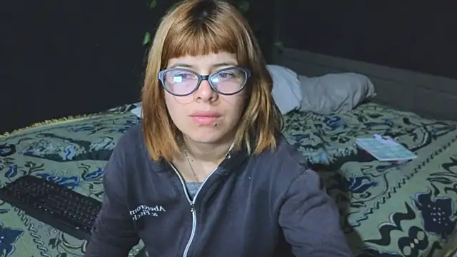 Carlafoxxx online show from November 12, 2:21 pm