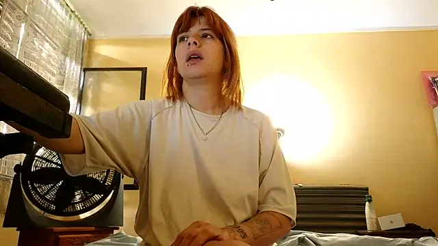 Snapshot of Carlafoxxx chatting on February 12, 1:11 pm Carlafoxxx online show from February 12, 1:11 pm