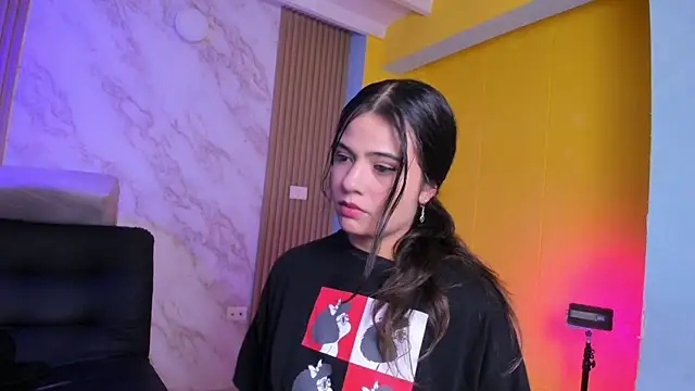 Snapshot of Megan_blue7 chatting on October 12, 11:44 am Megan blue7 online show from October 12, 11:44 am