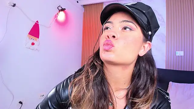 Snapshot of Megan_blue7 chatting on March 14, 2:41 pm Megan blue7 online show from March 14, 2:41 pm