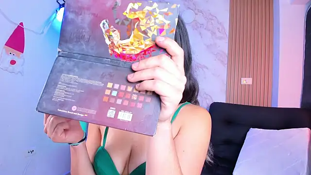 Snapshot of Megan_blue7 chatting on March 18, 11:55 am Megan blue7 online show from March 18, 11:55 am