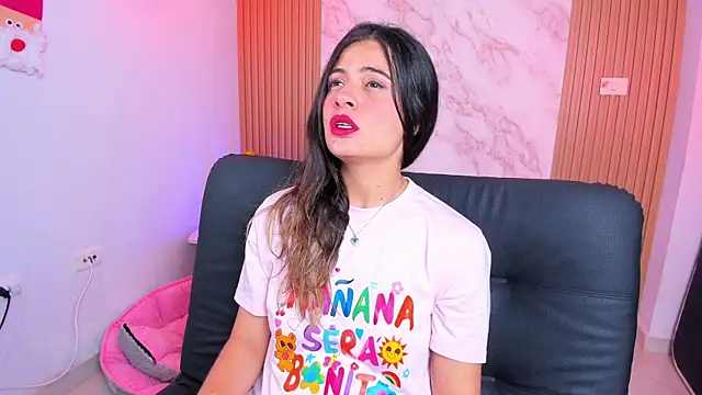 Snapshot of Megan_blue7 chatting on March 15, 7:59 pm Megan blue7 online show from March 15, 7:59 pm