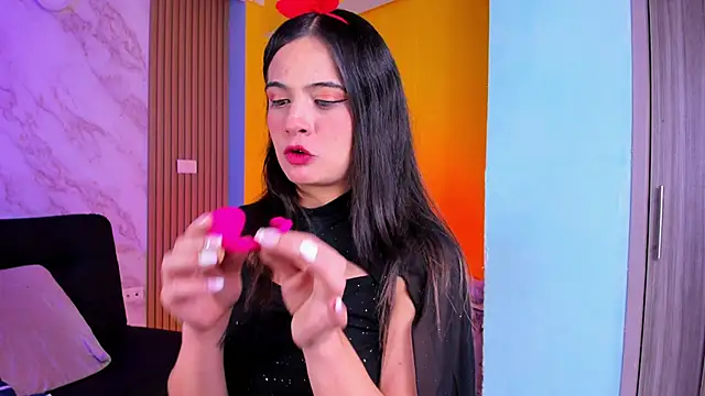 Snapshot of Megan_blue7 chatting on September 22, 12:33 pm Megan blue7 online show from September 22, 12:33 pm