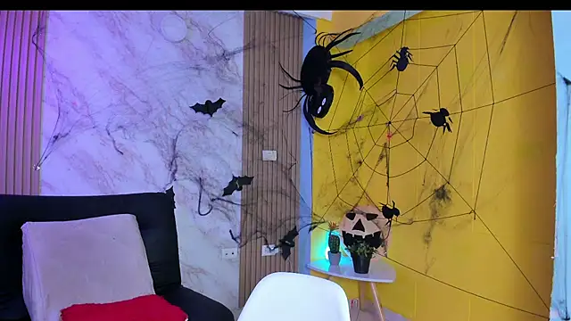 Snapshot of Megan_blue7 chatting on November 1, 11:26 am Megan blue7 online show from November 1, 11:26 am